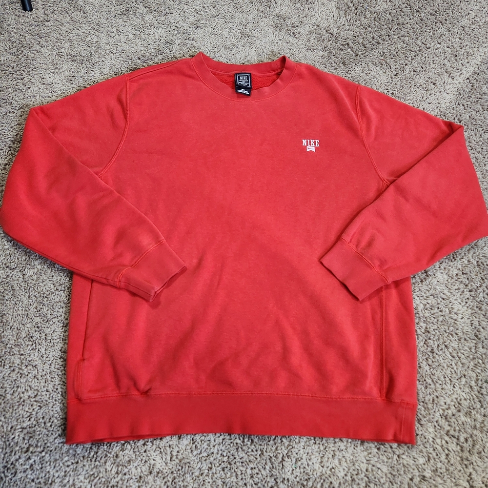 Semi Vintage Nike Men's Red Sweater Produced In 2013 Size Xl